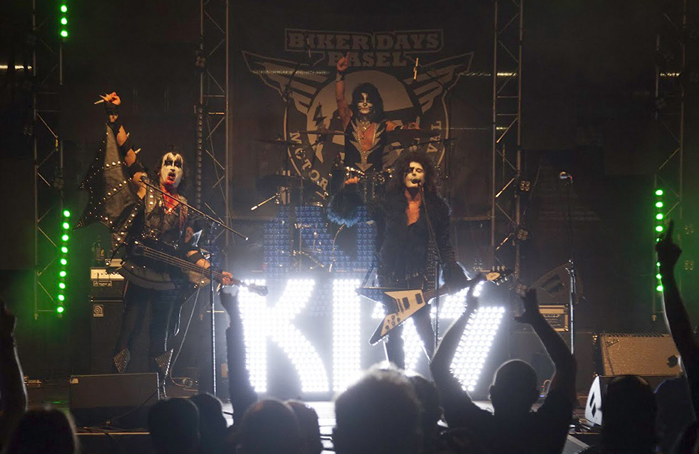 STILL ALIVE - KISS TRIBUTE